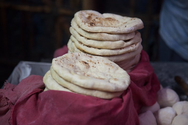 Pizza rápida con naan