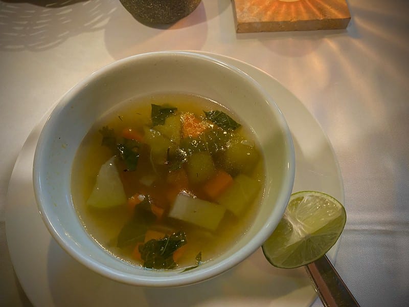 Sopa de verdura con cannabis