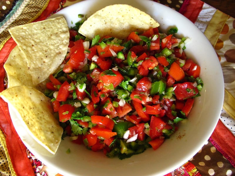 hacer pico de gallo con cannabis