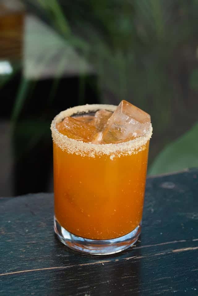 Michelada oaxaqueña con cannabis